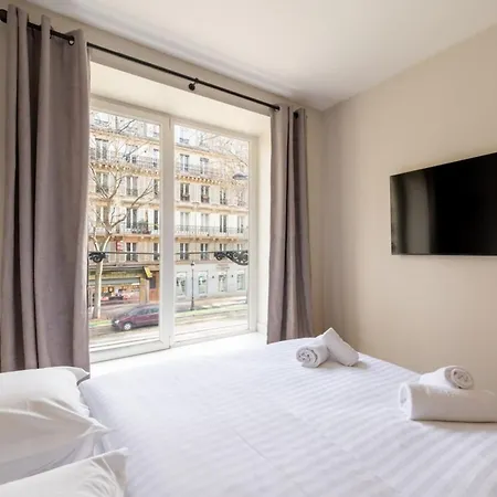 Beautiful & Modern 1bd Flat Near Montmartre Parigi