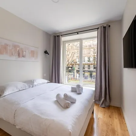 Appartamento Beautiful & Modern 1bd Flat Near Montmartre Parigi